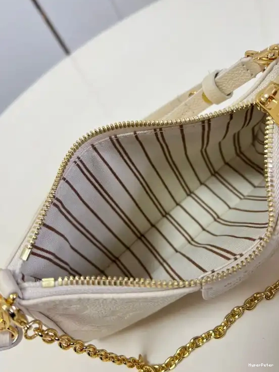 VUITTON LOUIS POUCH STRAP ON EASY 0528